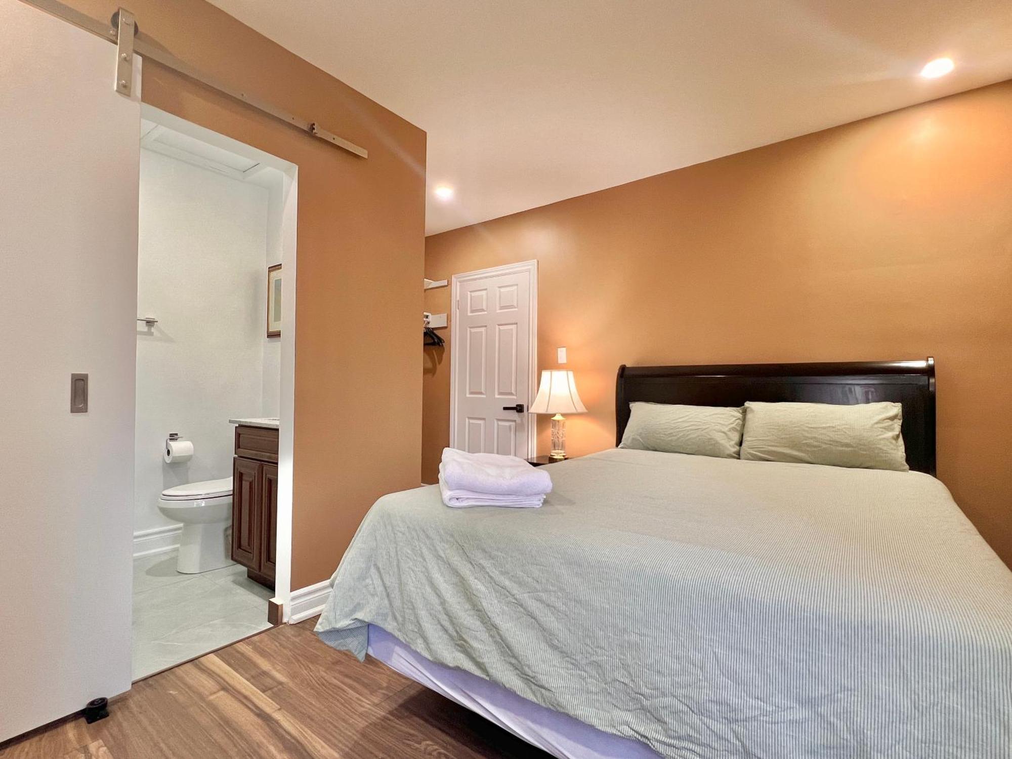 Upgraded Rooms With Bath 7-Min To Subway Near Downsview Rogers Stadium Toronto Bagian luar foto