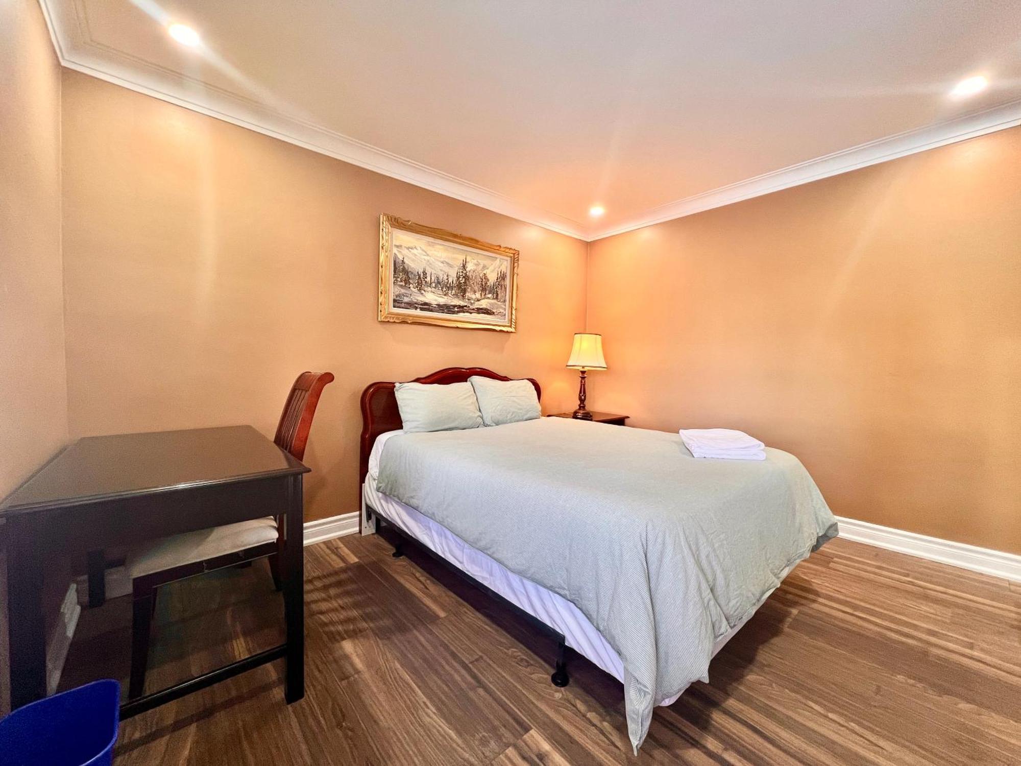 Upgraded Rooms With Bath 7-Min To Subway Near Downsview Rogers Stadium Toronto Bagian luar foto