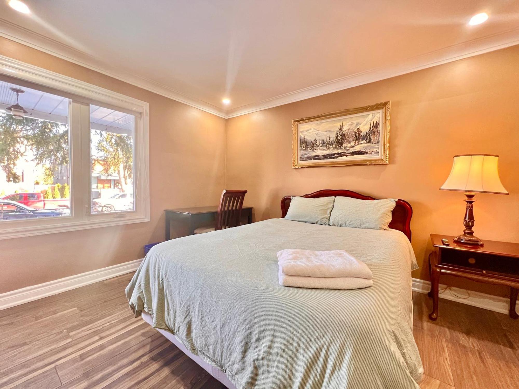 Upgraded Rooms With Bath 7-Min To Subway Near Downsview Rogers Stadium Toronto Bagian luar foto
